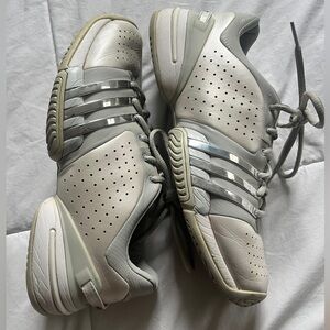 Women’s Adidas Tennis Shoes